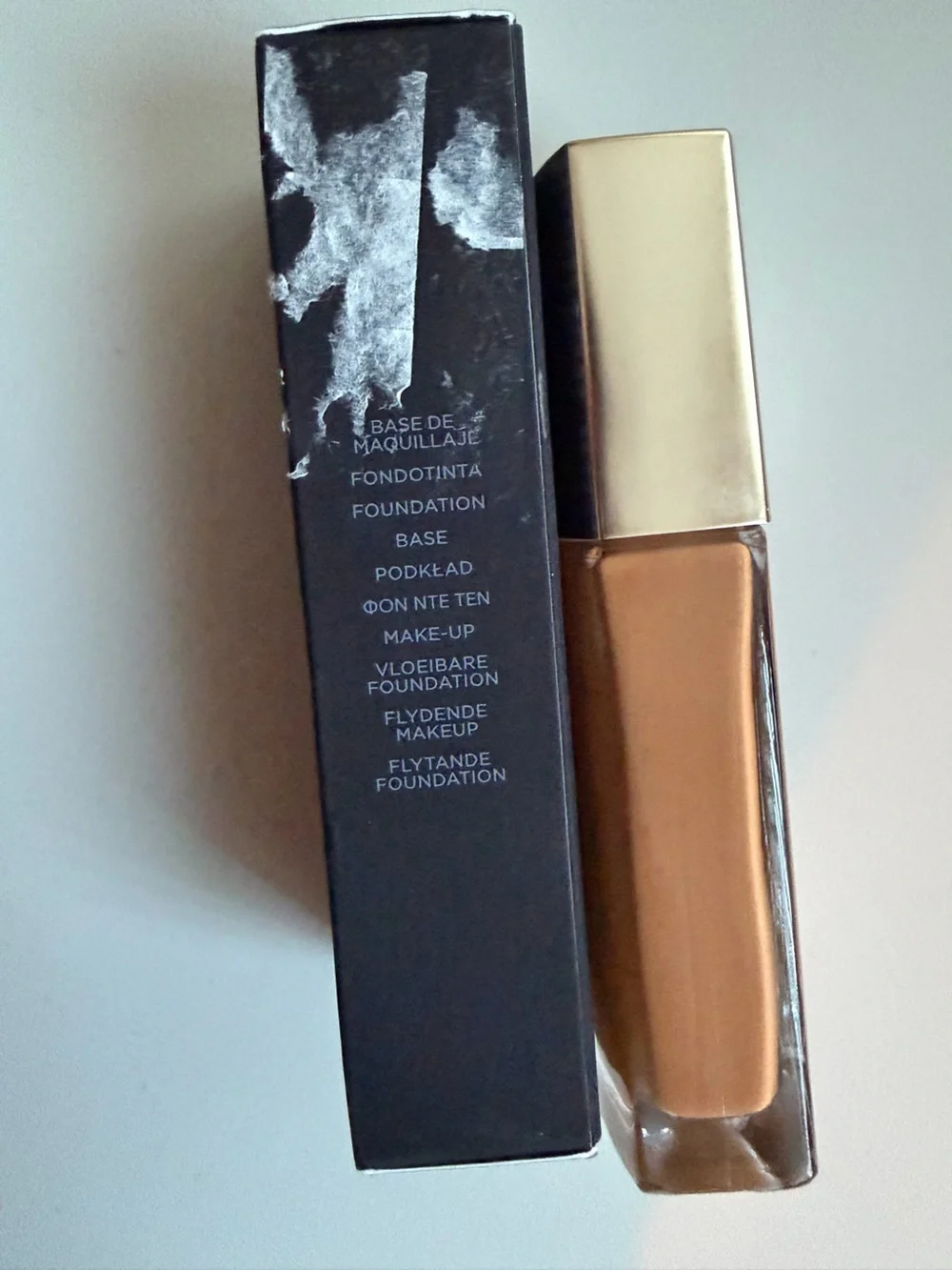 Laura Mercier Flawless Lumiere Radiance-Perfecting Foundation: 4N1 SUNTAN